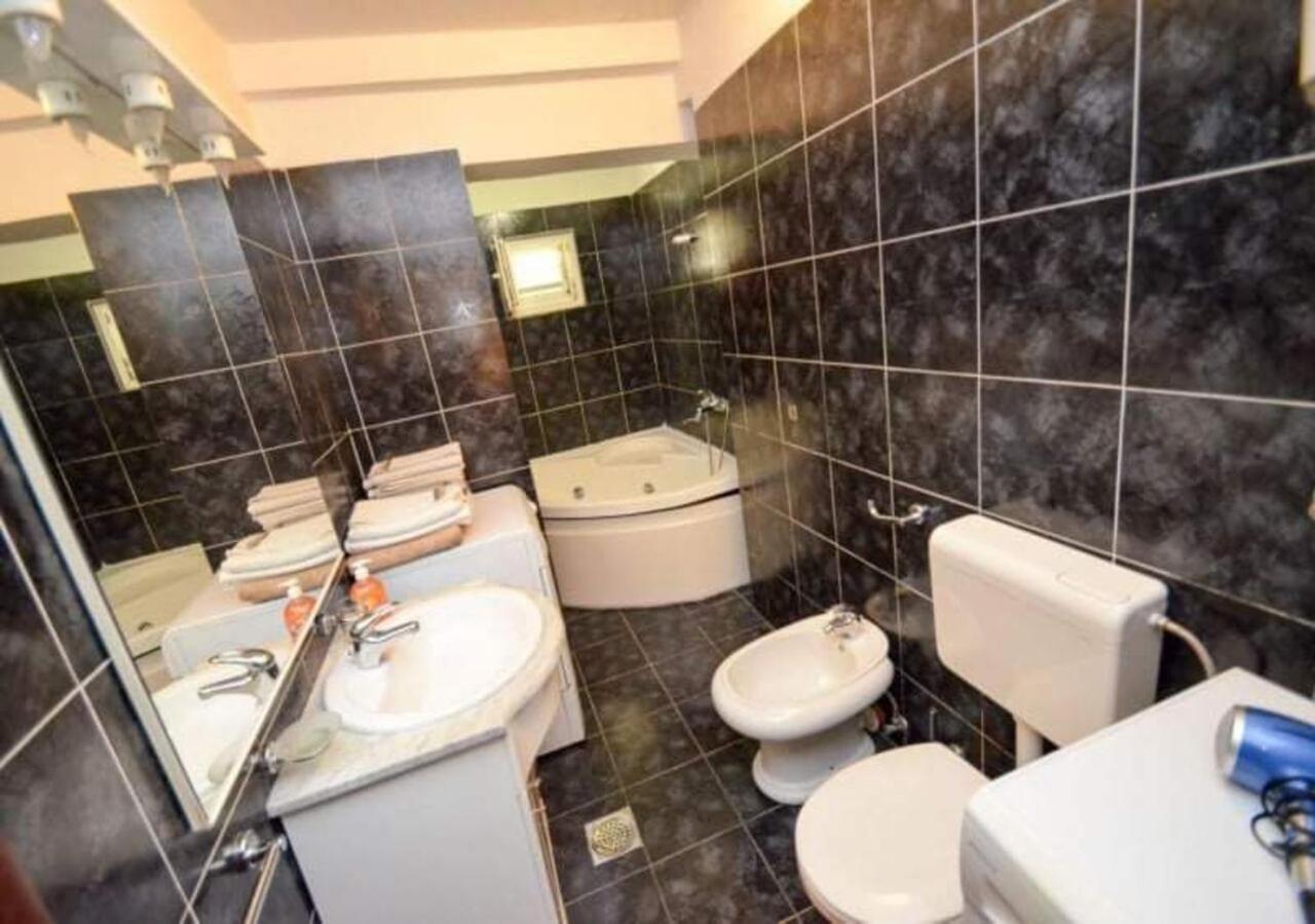 Sunstone Apartments Cattaro Esterno foto